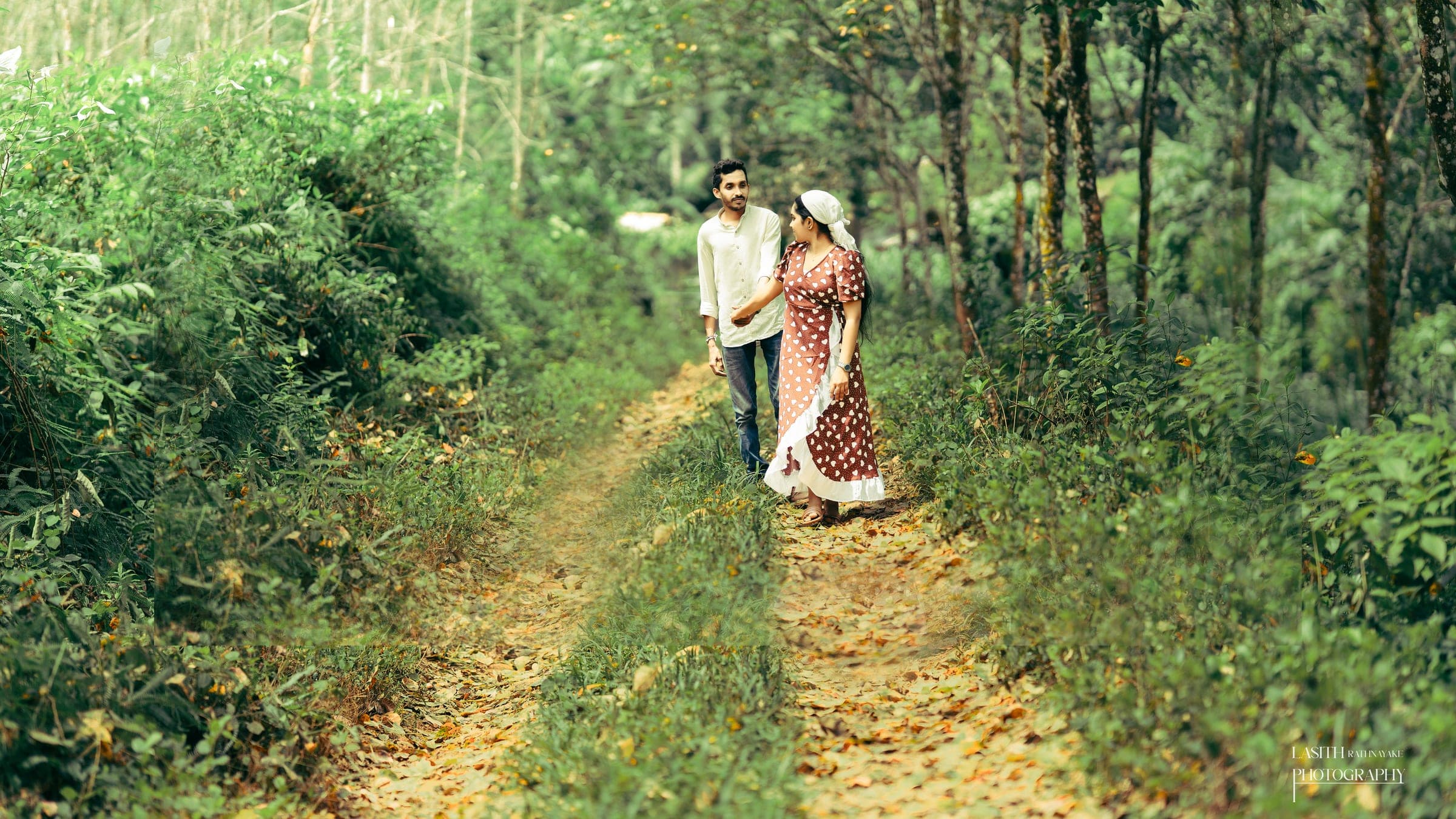 Viraj and Ruvini on their pre-wedding shoot in the forest, photo 2 of 15