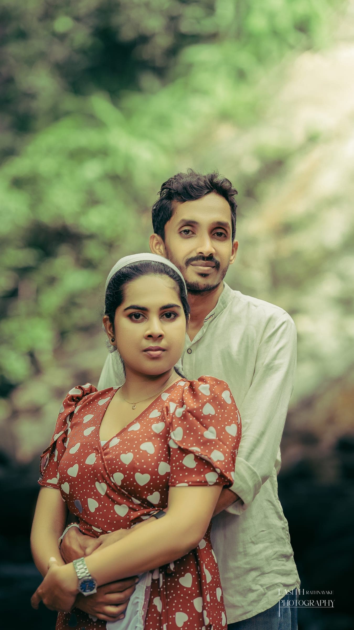Viraj and Ruvini on their pre-wedding shoot in the forest, photo 13 of 15