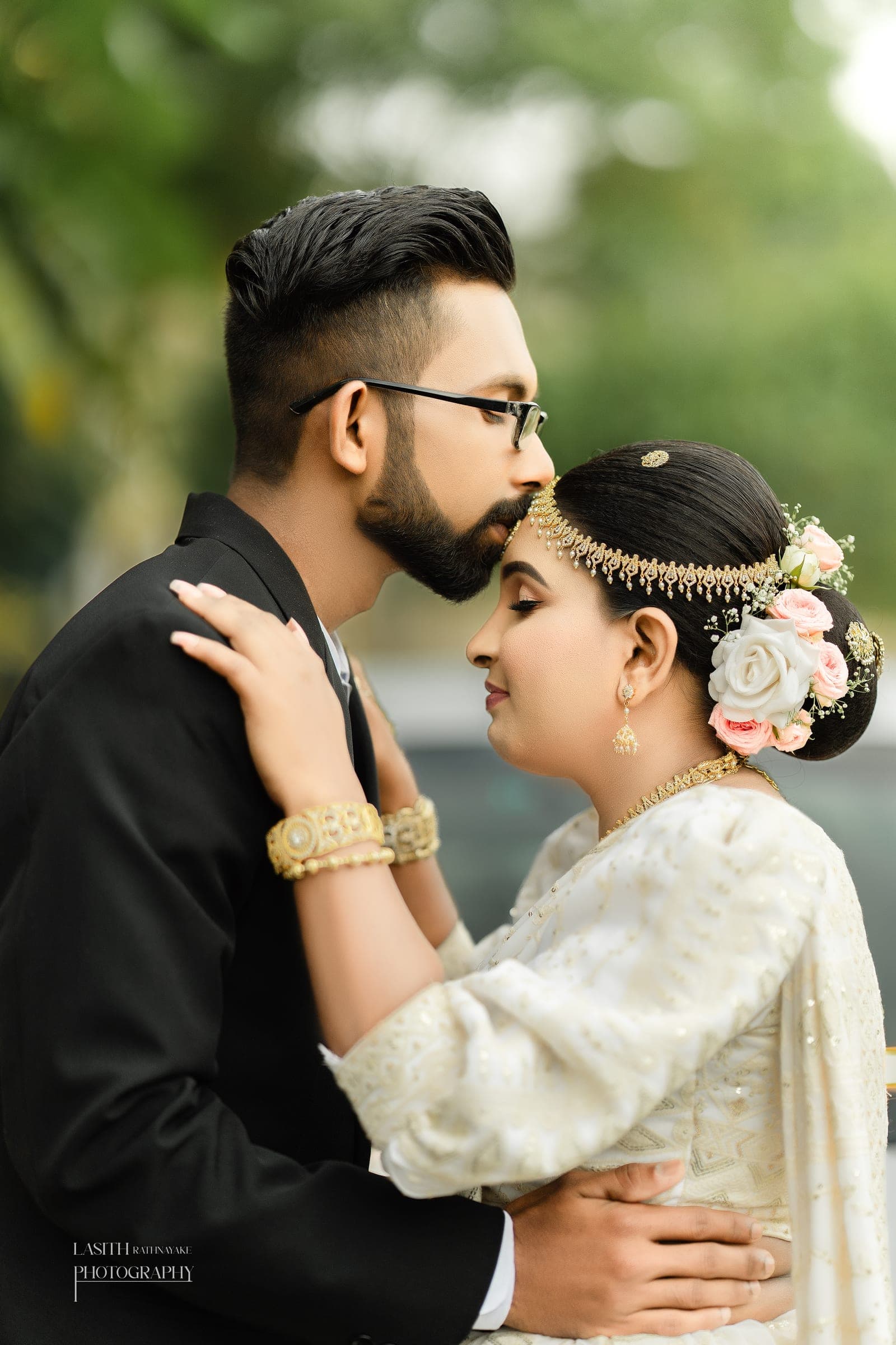 Mahesh and his bride on their wedding day in the hills, photo 4 of 24