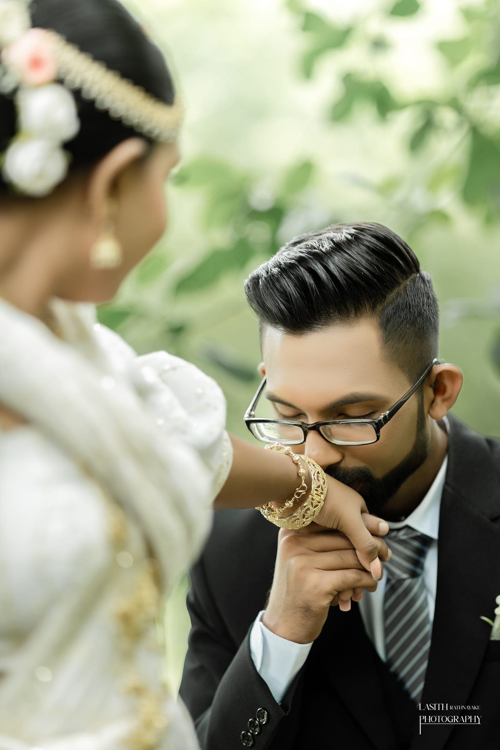 Mahesh and his bride on their wedding day in the hills, photo 18 of 24